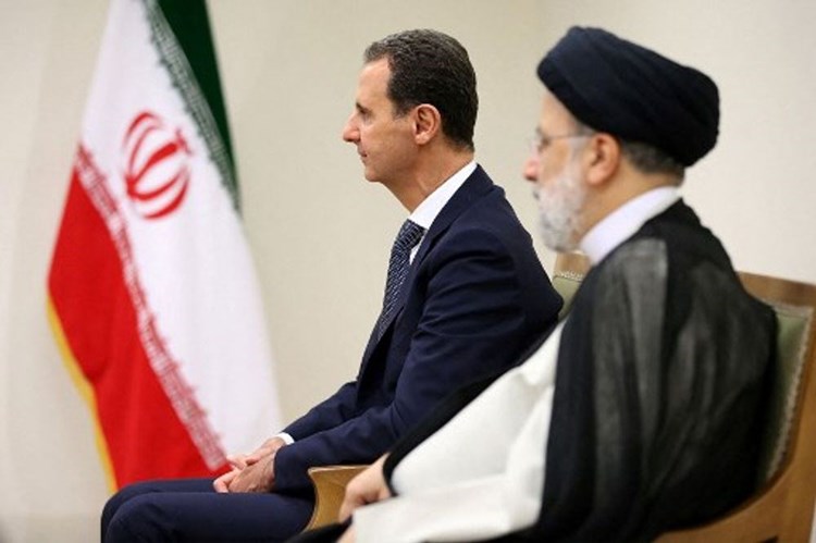 رئيسي للأسد: ندعم السلام في سوريا ونرفض أي تدخل أجنبي في شؤونها