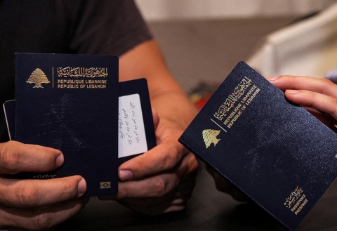  فضيحة “بيع الجوازات” تضرب لبنان وتطال مسئولين بارزين وميقاتي يتدخل ويُصدر بيانًا عاجلاً.. هذه تفاصيل القصة
