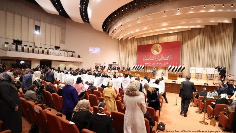  العراق.. البرلمان يعقد اليوم جلسة “حاسمة” لانتخاب رئيس جديد للجمهورية وسط أزمات سياسية مُعقدة وغضب شعبي لا ينتهي