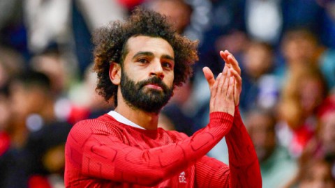  “محمد صلاح يقبل عرض اتحاد جدة السعودي بالانتقال، وليفربول يصر: لن نبيع”