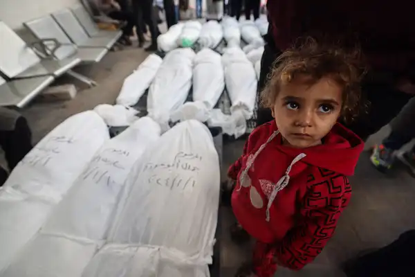  غزة تحت النار.. 15 شهيداً منذ فجر اليوم والمجاعة تتفاقم في القطاع