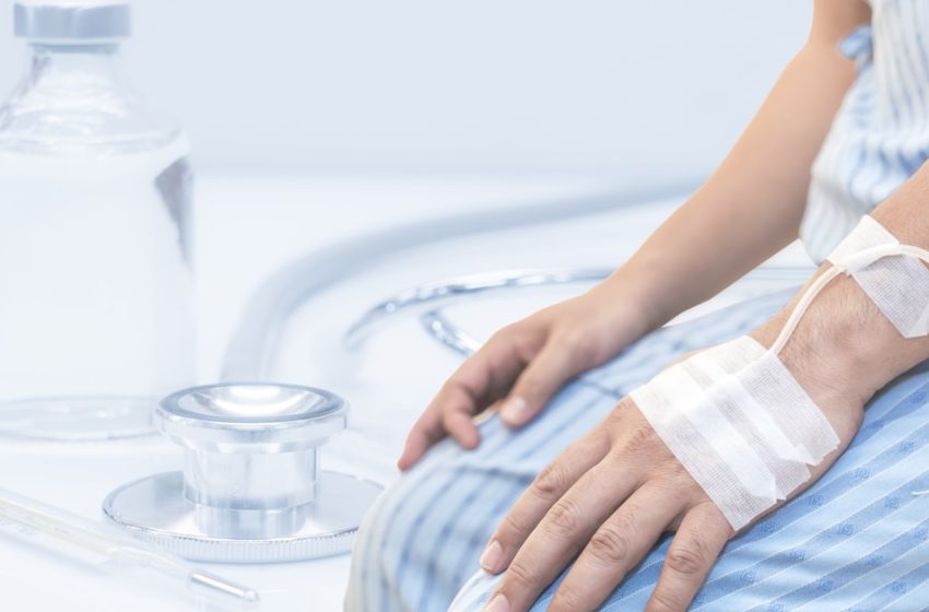 بديل الكيماوي: علاج مبتكر يحقق السيطرة على سرطان الرئة المتقدم