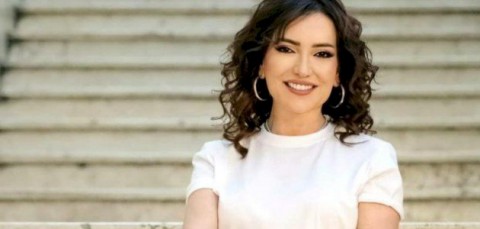 أمل عرفة تُجدد إرث والدها الغنائي في مشروع فني يحتفي بالطرب الأصيل