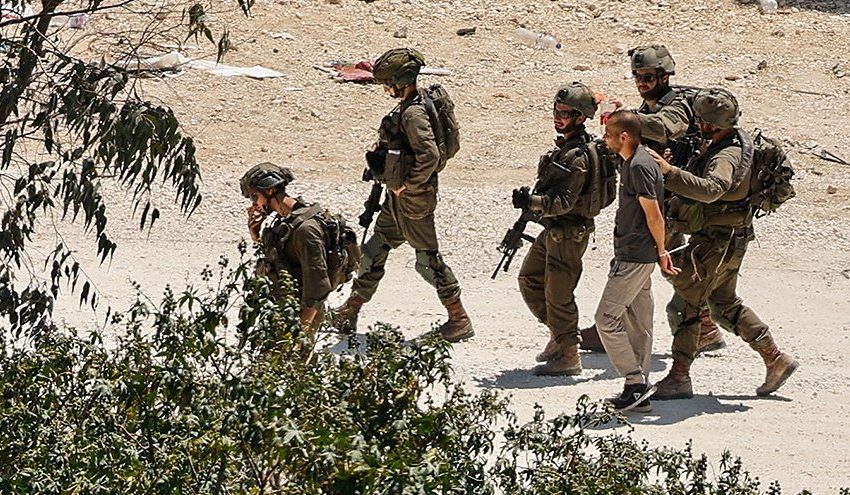  واشنطن تفجر مفاجأة: هكذا استخدم الجنود الإسرائيليون الفلسطينيين دروعا بشرية