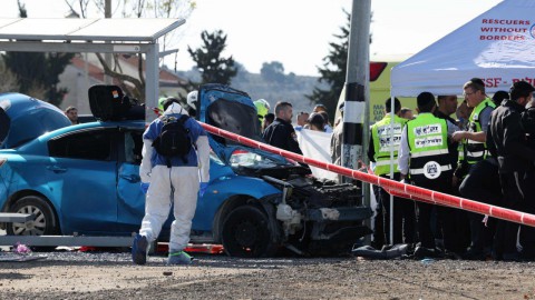  مقتل إسرائيليين وإصابة 6 آخرين بعملية “دهس وطعن” قرب مدينة العفولة في الداخل الفلسطيني المحتل.. والجيش الإسرائيلي يعلن عزمه تنفيذ عملية عسكرية بقباطية بلدة منفذ العملية