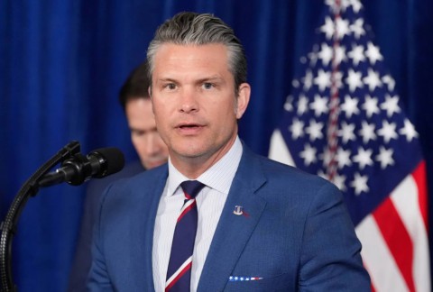  وزير الدفاع الامريكي: نحو مئتين من عناصر القوات الأميركية دخلوا كراكاس للقبض على مادورو