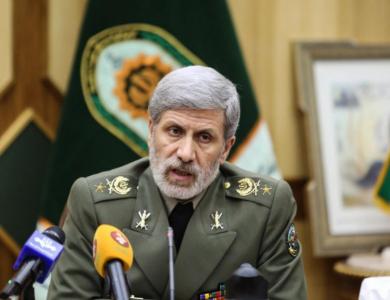  قائد الجيش الإيراني يحذر أمريكا وإسرائيل من شن هجوم على بلاده ويؤكد: قواتنا في أعلى درجات الجاهزية الدفاعية