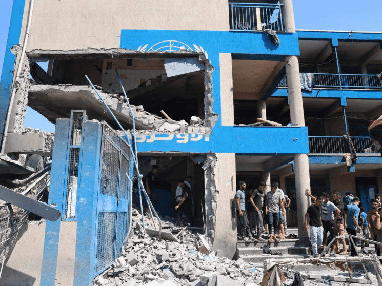  “اليونيسف” تطلق حملة لإعادة مئات آلاف أطفال غزة إلى المدارس بعد الدمار الهائل