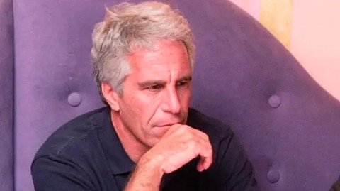  بعد فضيحة هزت العالم.. ترامب: كانت مؤامرة ضدي وحان الوقت لطي صفحة “ابستين” والاهتمام بقضايا أخرى تهم الناس