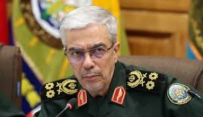  رئيس اركان الجيش الايراني يهدد ترامب: ستكون “عبرة”