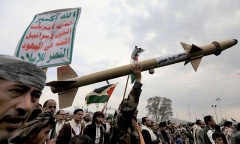  لأول مرة منذ بدء الحرب.. إطلاق صواريخ من اليمن تجاه جنوبي إسرائيل وصفارات الإنذار تدوي في ديمونة وبئر السبع وإيلات