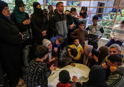  5 شهداء و اصابات جراء استهداف اسرائيلي نازحين بغزة