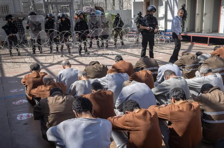  حماس: قانون إعدام الاسرى غطاء قانوني لجريمة قائمة