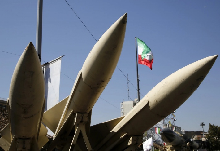  إيران: البرنامج الصاروخي خارج نطاق التفاوض مع واشنطن
