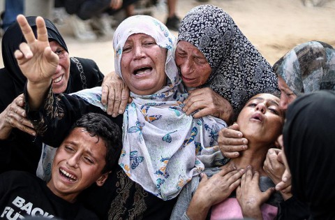  الفلسطيني “يموت” والإسرائيلي “يُقتل”.. صياغة الانحياز في الإعلام الغربي