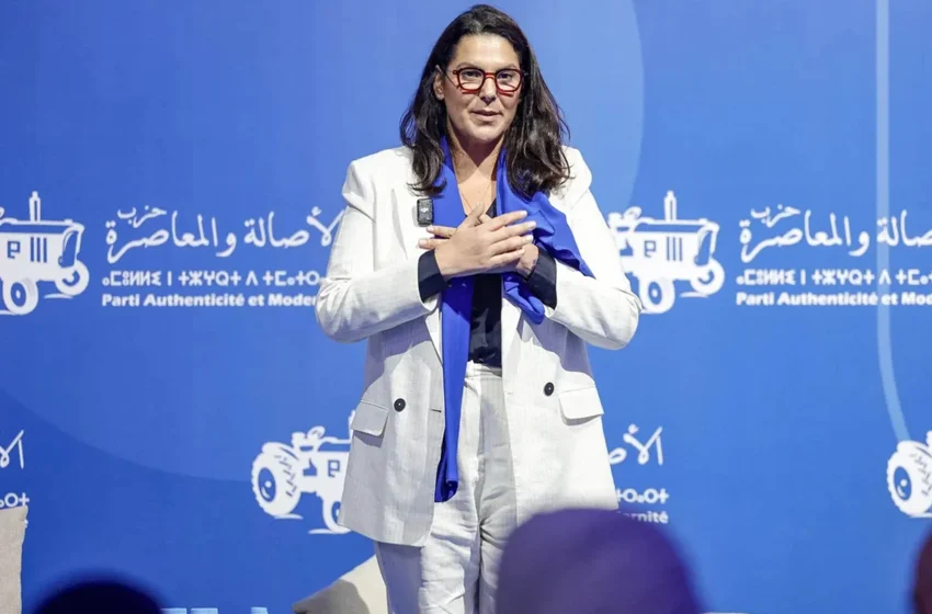  محمد السادس يكلّف أول امرأة في تاريخ المغرب بتشكيل الحكومة