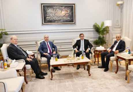  أجراس “فتحاوية” تقرع فوق رأس”أبو مازن” بسبب “إعلانات القاهرة”؟..وهذا ما حصل في “العلمين” مع “الثلاثي الشيخ – فرج وفتوح”.. القائمة الوطنية “الموحدة” لإنتخابات التشريعي “خلطت الأوراق وأربكت” السلطة